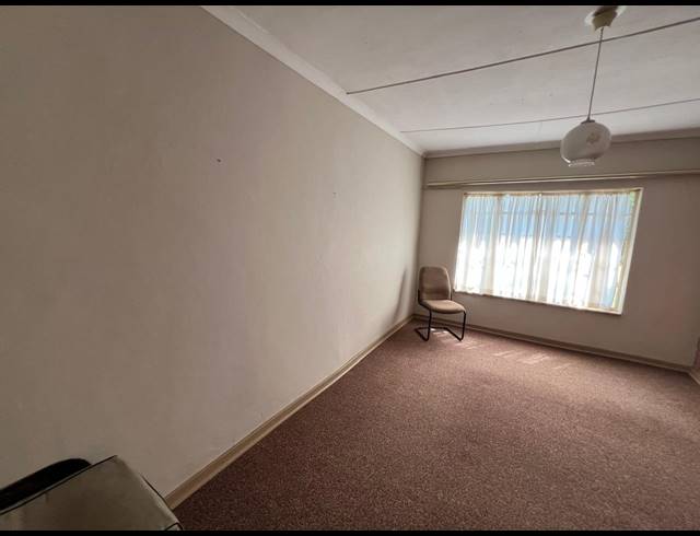3 BEDROOM HOUSE FOR SALE IN HELDERSTROME AH